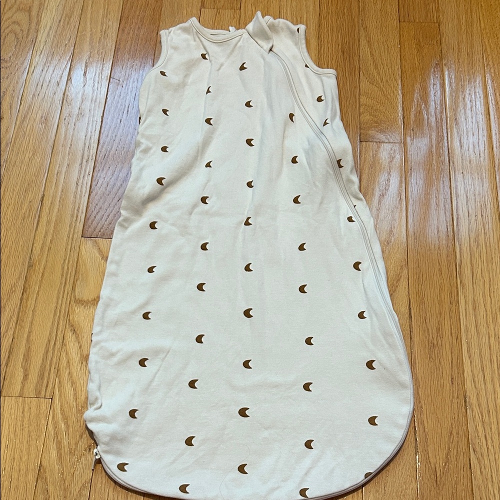 Quincy Mae Cream Sleep Sack with Brown Moon 0-6 months
